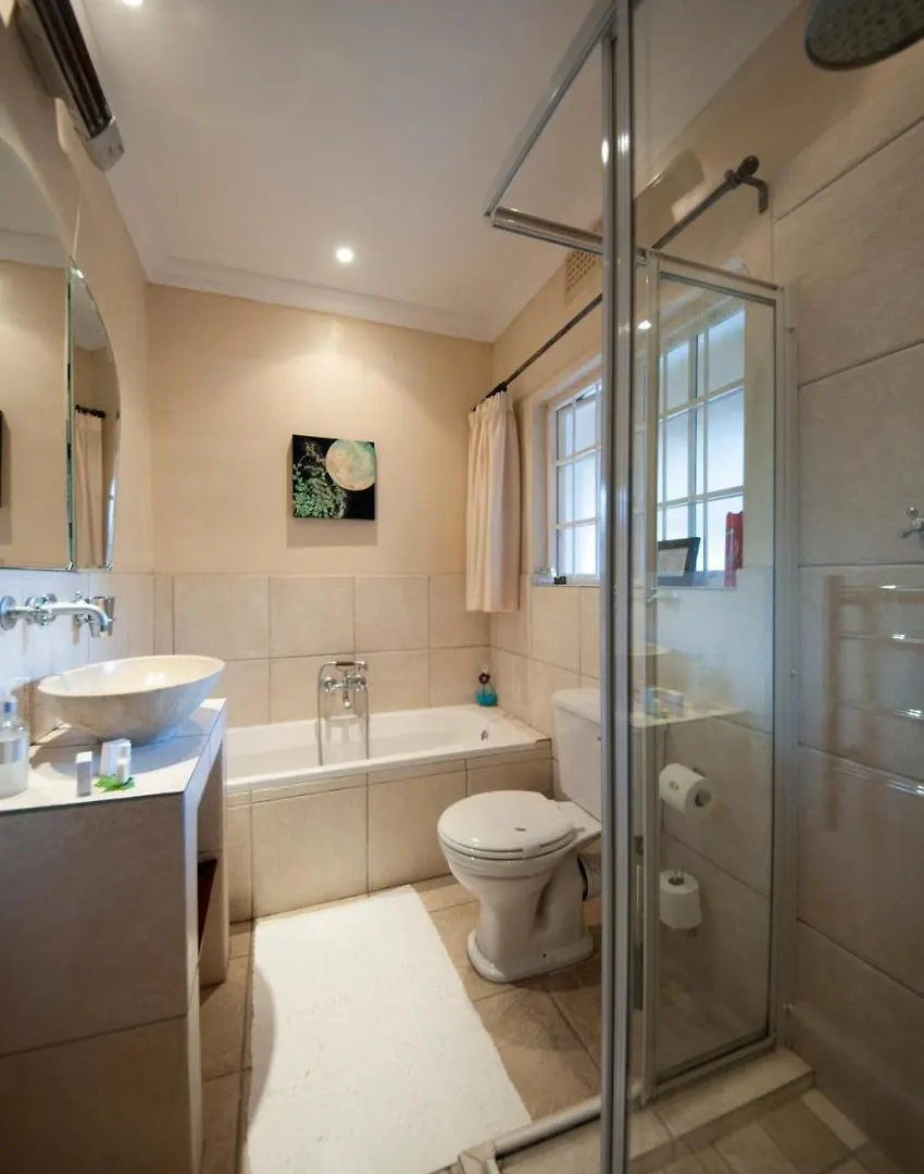 Bed & Breakfast Harfield Guest Villa Cape Town
